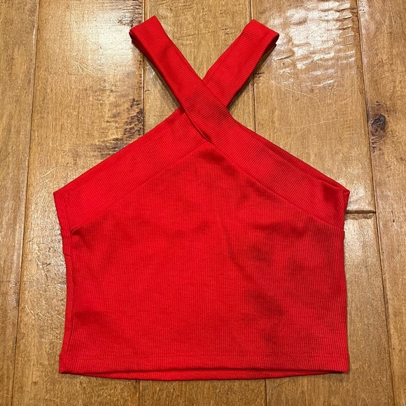 SHEIN Rib Knit Halter Crop Top - Picture 4 of 8